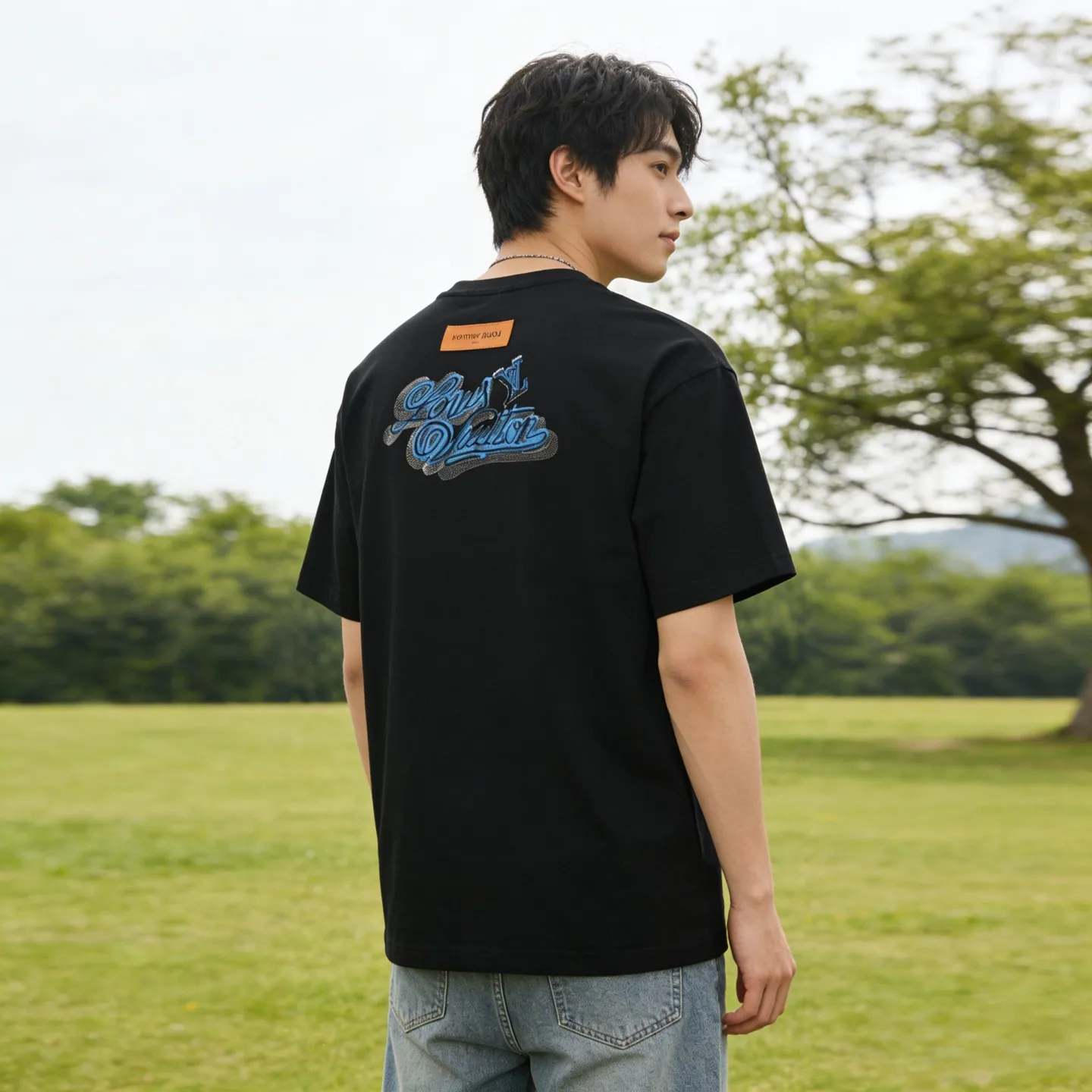 Louis Vuitton/Louis Vuitton short sleeves with front and rear letter logo embroidery